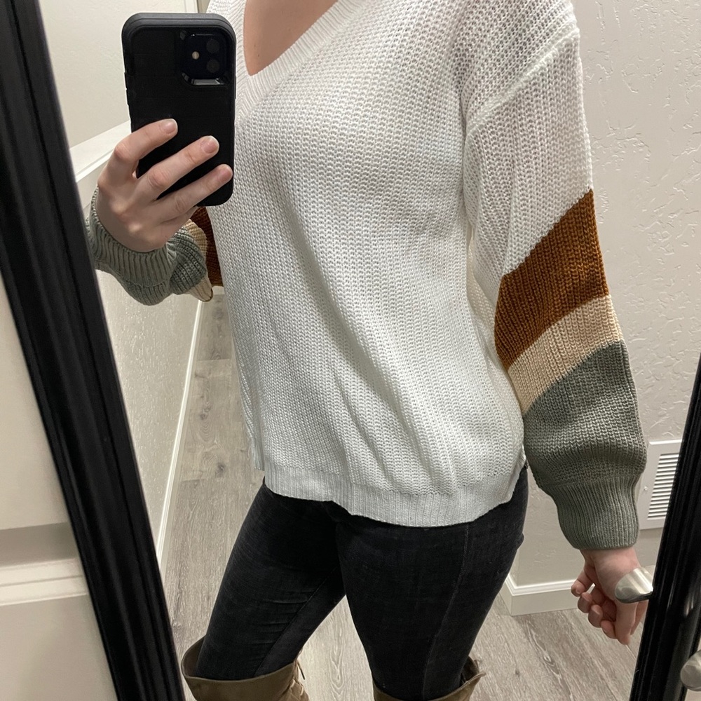 Sweater - Picture 2 of 4